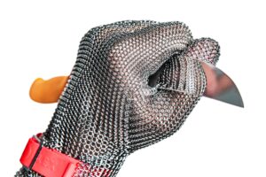 Safety in the Kitchen: The Importance of Chain Mesh Gloves for Butchers and Cooks